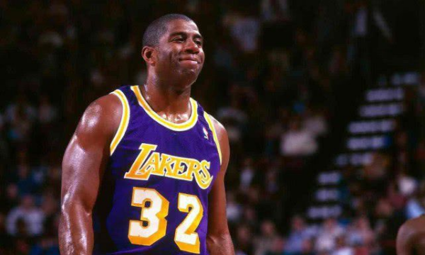 世体：巴萨对金斯利-科曼有担忧，球员伤病频发且薪资较高